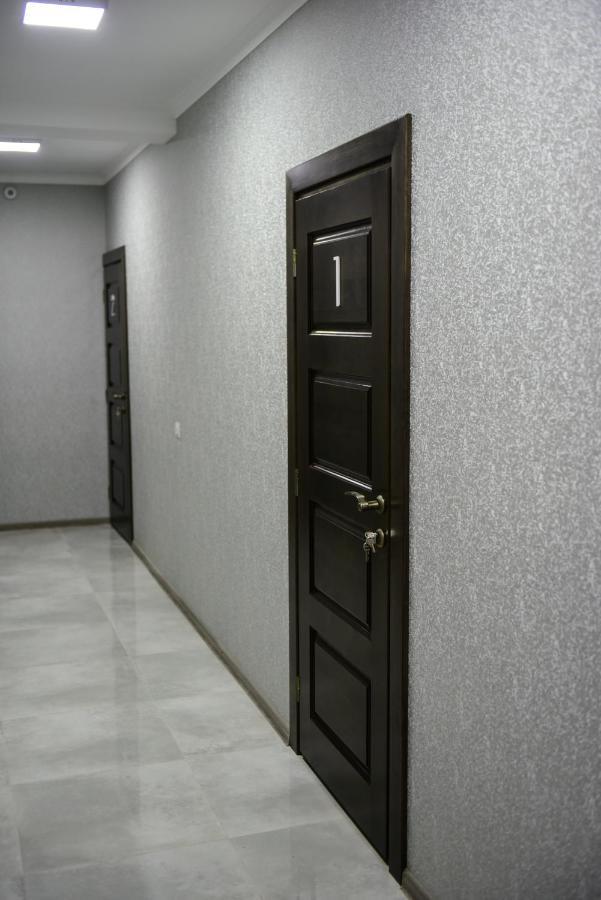 Gray Hotel Vynohradiv Exterior photo